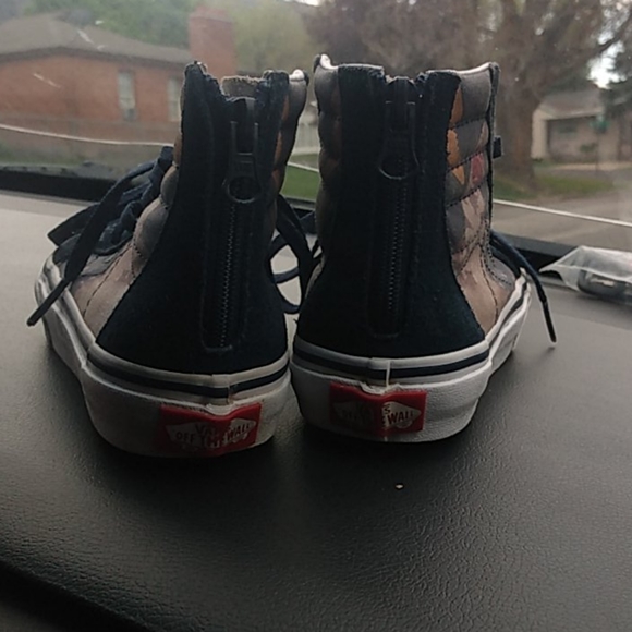 Kids - Picture 3 of 3